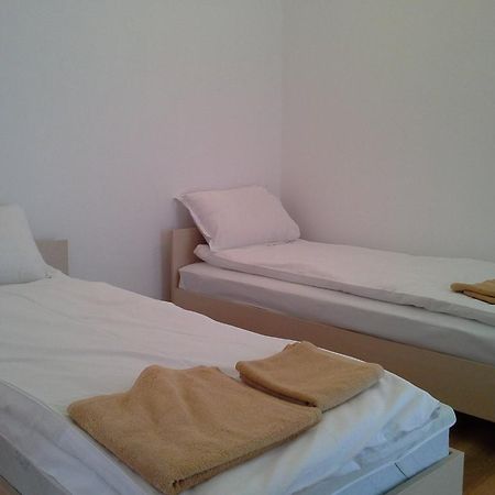 Hostel The White House Karlowo Exterior foto